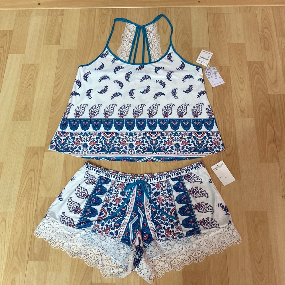 IN BLOOM  by JONQUIL  2 pc PJ SET  SIZE L. NEW WITH TAGS